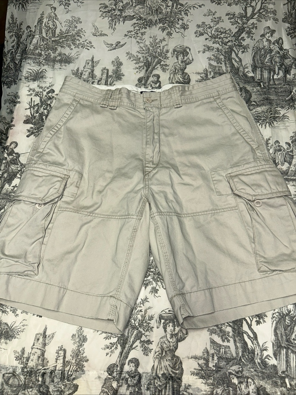Ralph Lauren Men's Cargo Shorts in Light Khaki